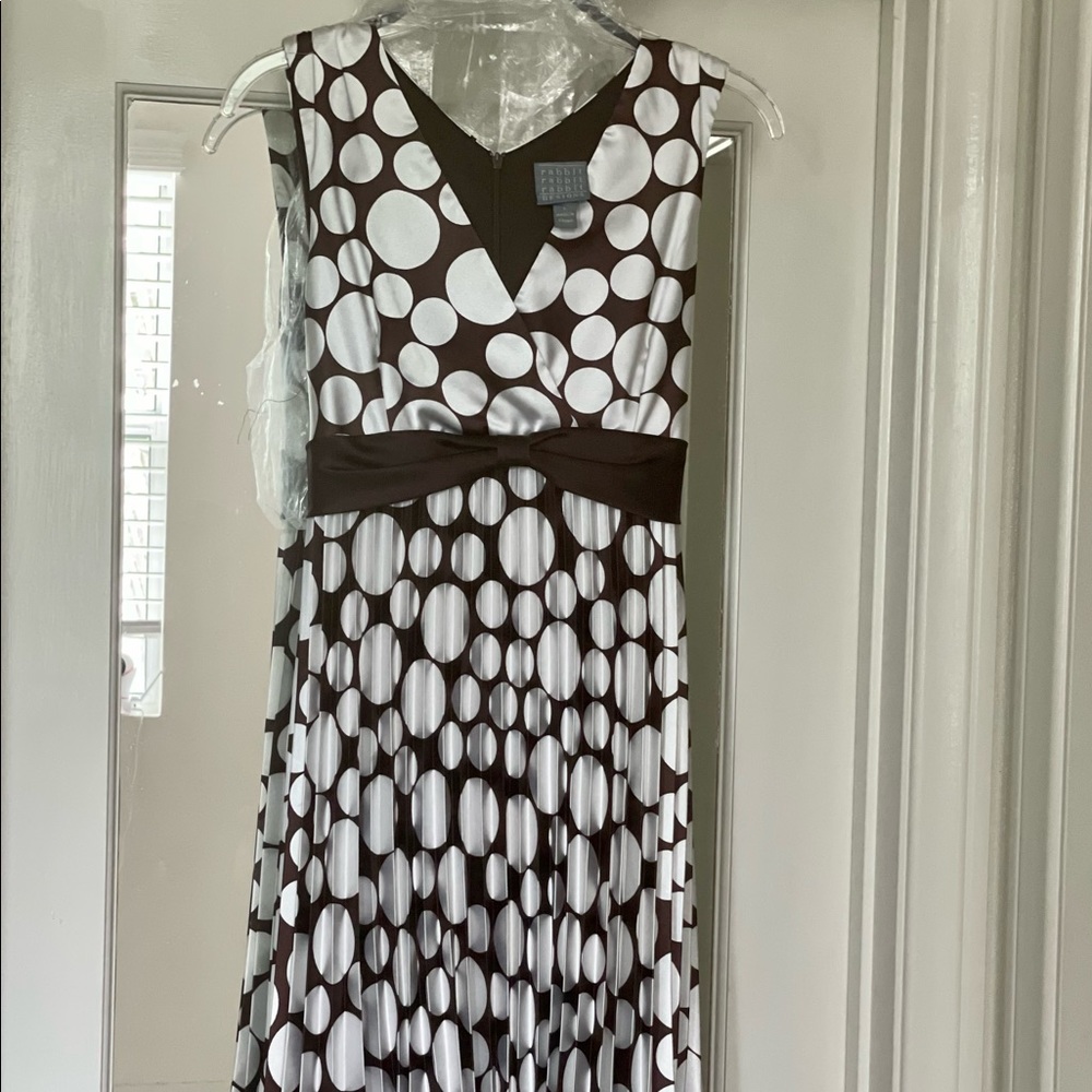 Super Cute Sleeveless Brown Polkadot Dress
